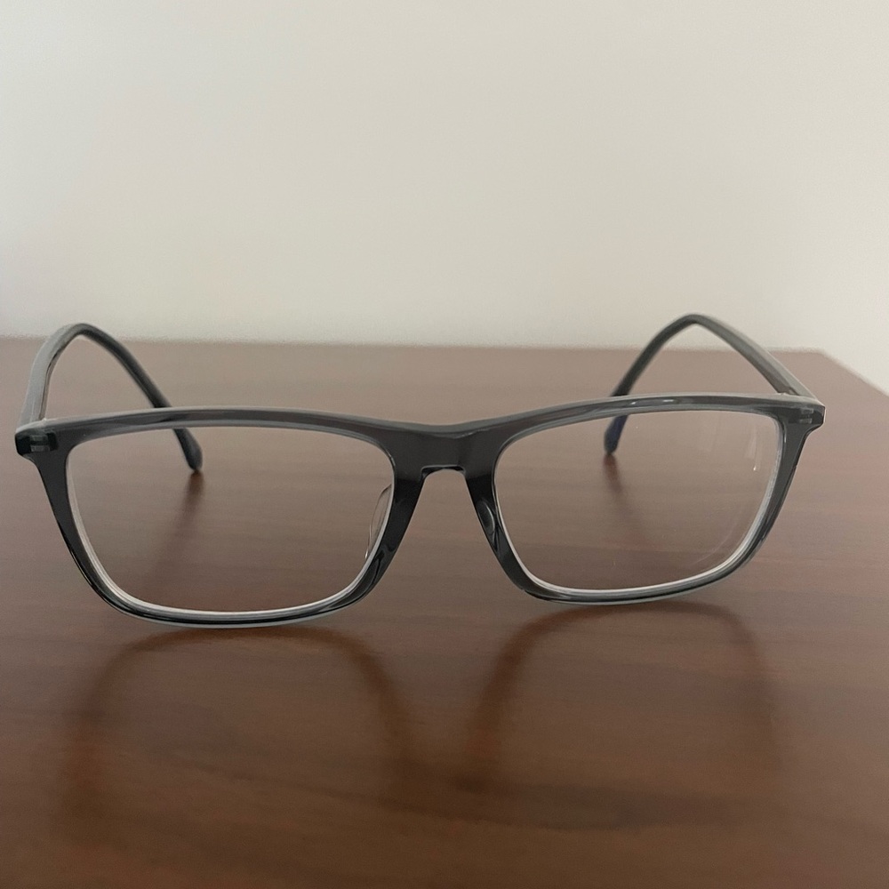 Gray Gucci Frames gently used
